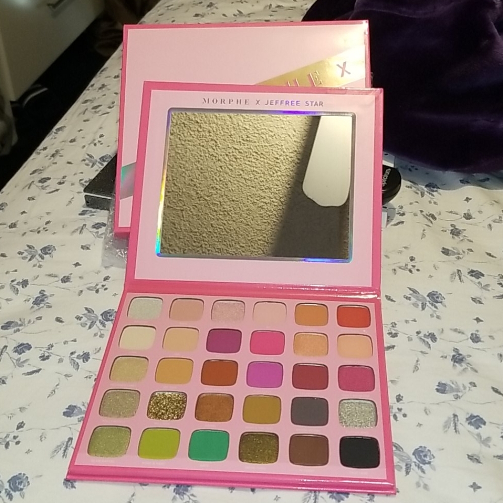 MORPHE X JEFFREE STAR ARTISTRY PALETTE - Picture 2 of 3
